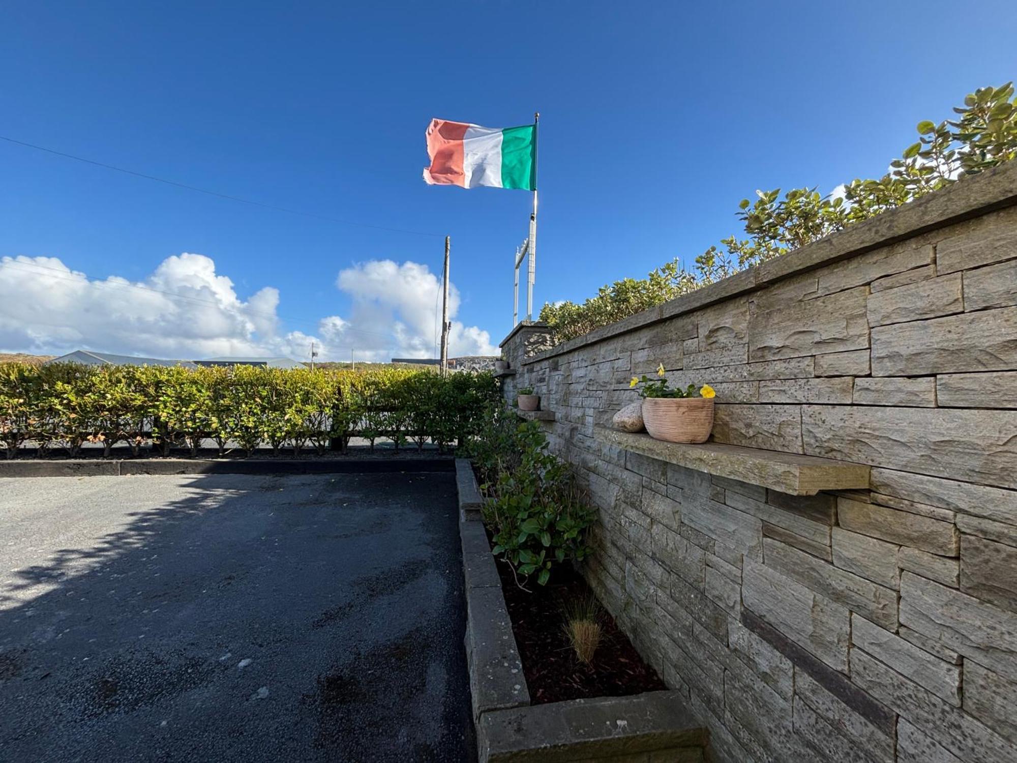 Ocean View Guestrooms Doolin Esterno foto